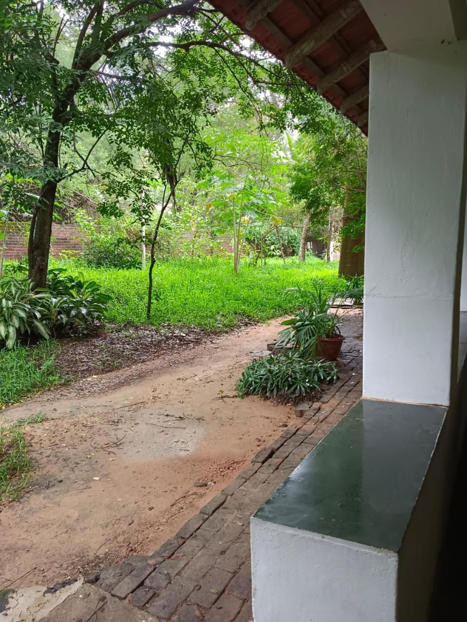 Isai Ambalam Guest House Pondicherry Exterior foto