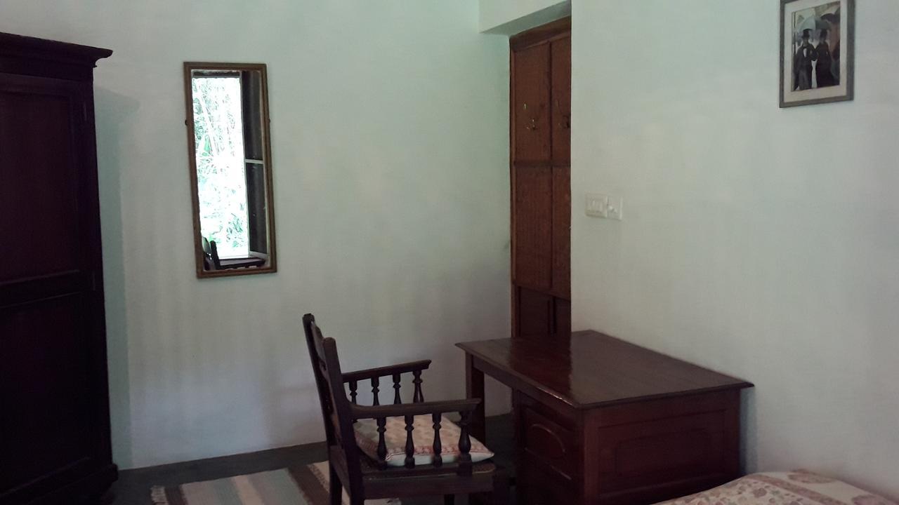 Isai Ambalam Guest House Pondicherry Exterior foto