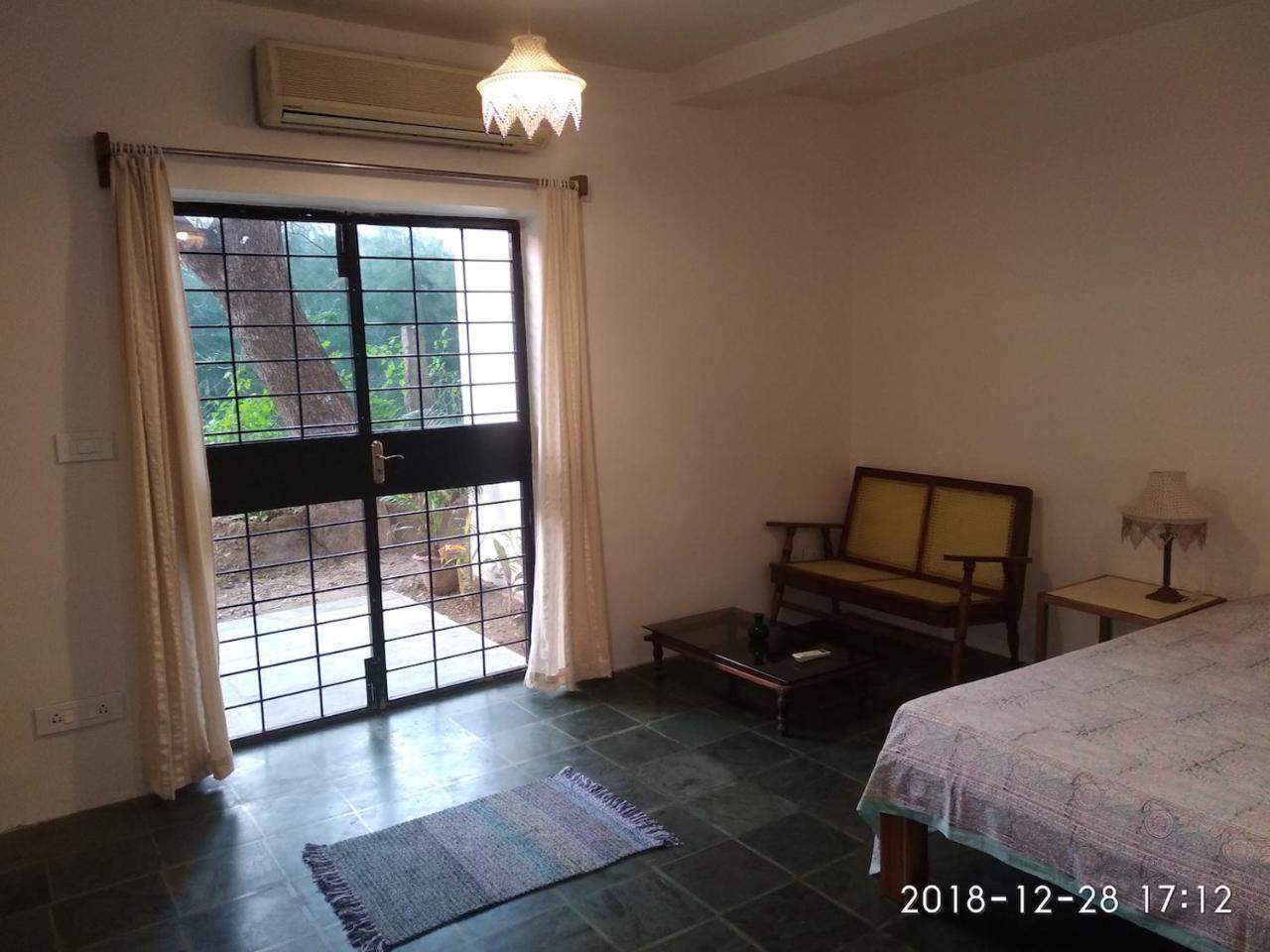 Isai Ambalam Guest House Pondicherry Exterior foto
